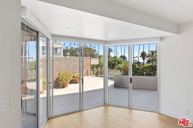 Building Photo - 515 Ocean Ave