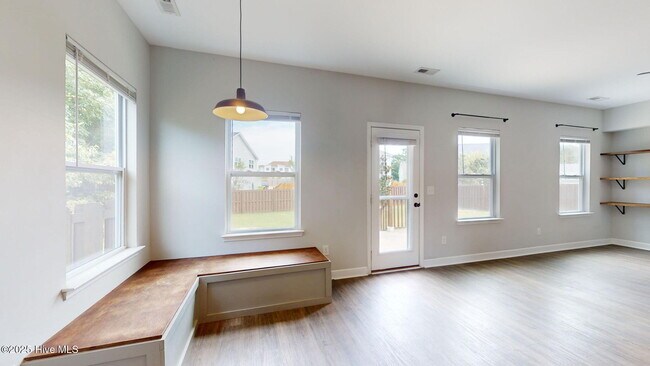 Building Photo - 604 Alston Blvd