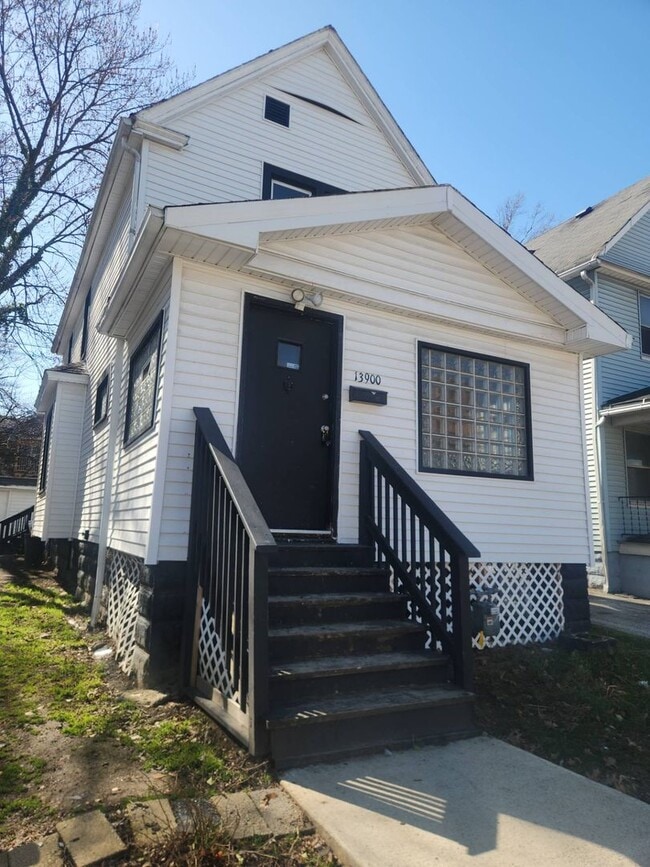 Building Photo - 3 Bed House | 40% OFF ON SECOND MONTH'S RENT