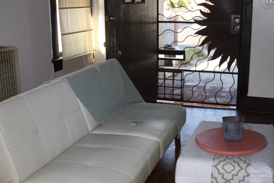 living room- - 3028 8th Ave