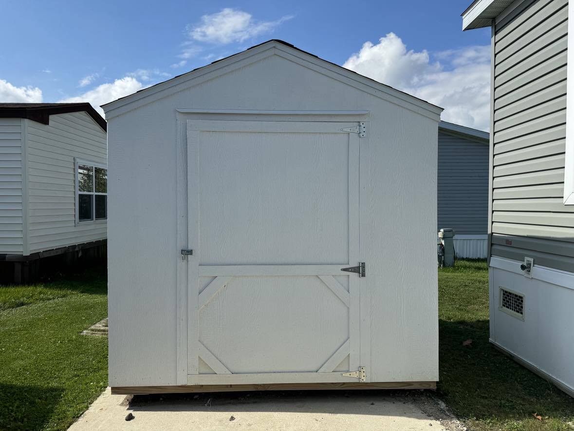 Building Photo - 48571 Lakeview Cir