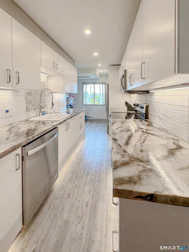 Building Photo - 60 Connecticut Ave