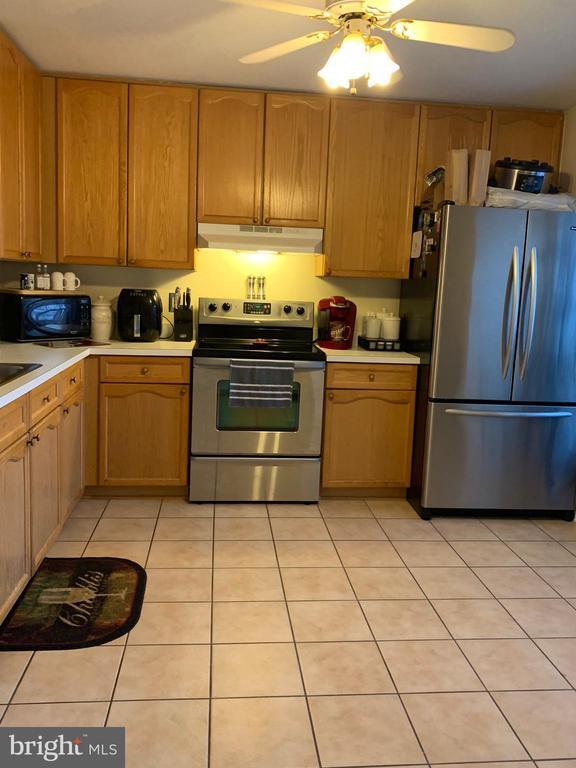 Building Photo - 301 Backridge Ct