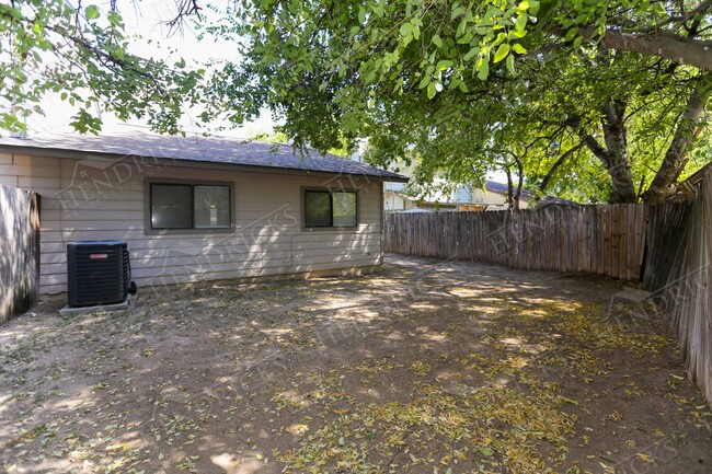 Building Photo - 11745 Spring Ridge Dr