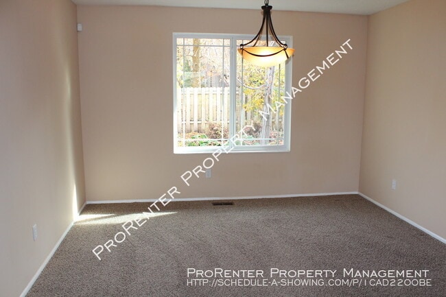 Building Photo - 1530 E Heather Cir