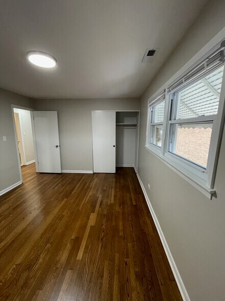 Building Photo - 7202 W Crain St