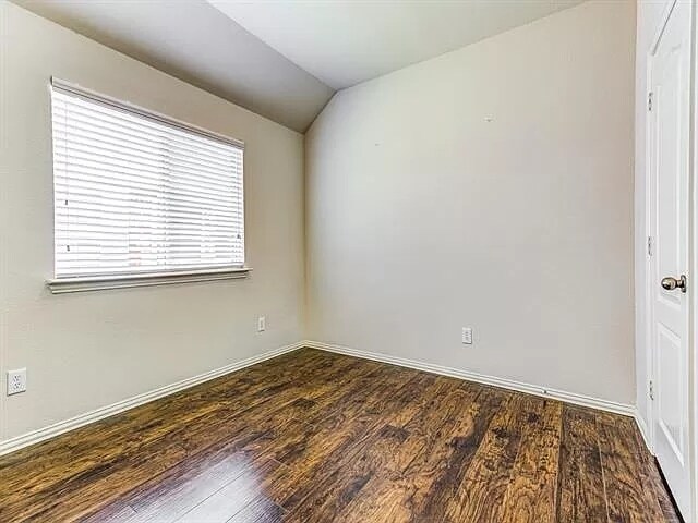 Building Photo - 2761 Cascade Cove Dr