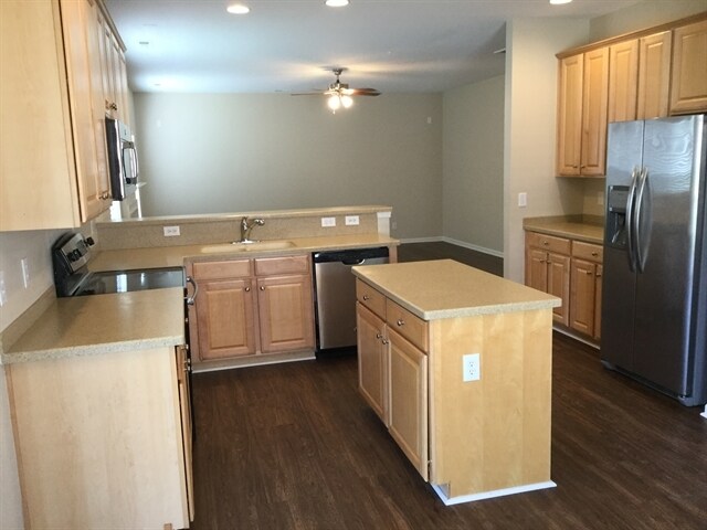 Building Photo - 4015 Lawrence Daniel Dr