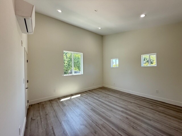 Building Photo - 19515 Cantara St