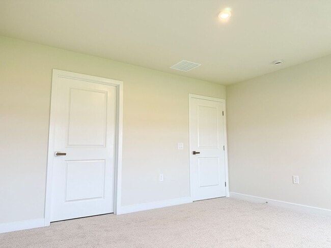 Building Photo - Beautiful New 3BR Milford Home – Community Pool, Gym & Prime Location!