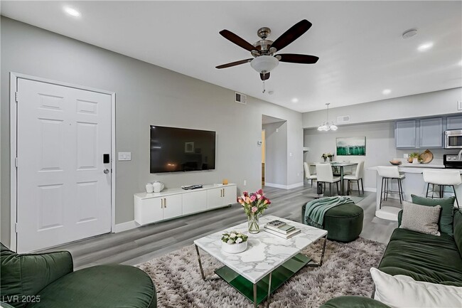 Building Photo - 2615 W Gary Ave