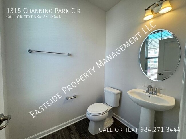 Building Photo - 1315 Channing Park Cir