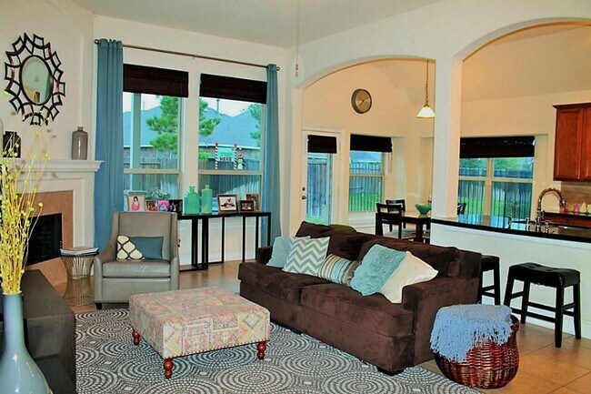 Building Photo - 99 E Lasting Spring Cir