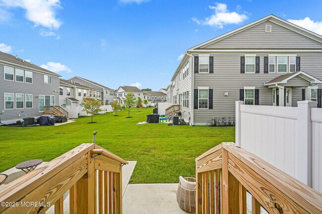 Building Photo - 4039 Heron Dr
