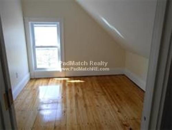 Building Photo - WICKED CHEAP TWO FLOORS LAUNDRY IN BUILDING!