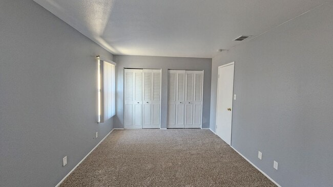 Building Photo - 422 Florin Rd