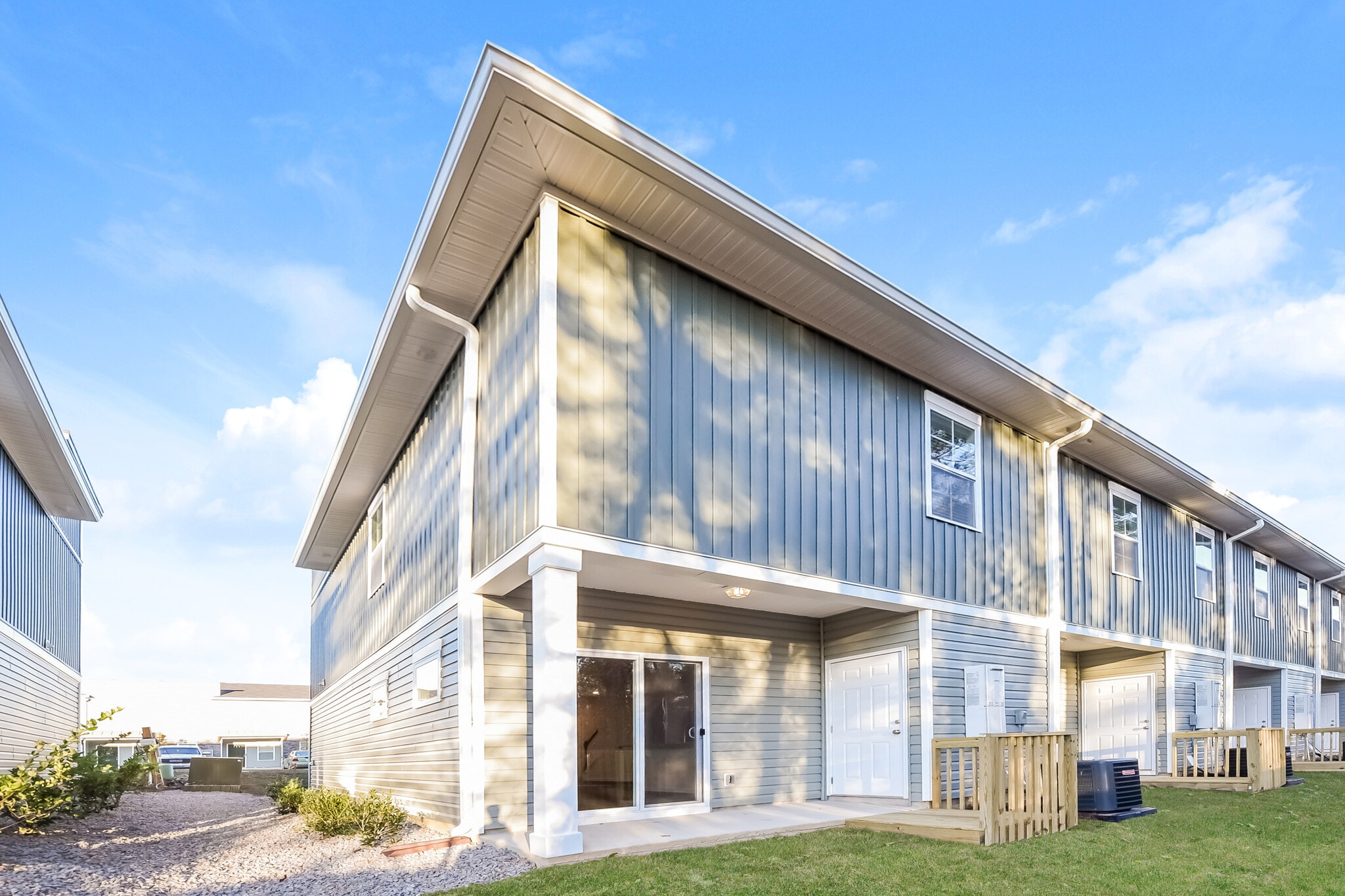 Building Photo - 306 High Grv Wy