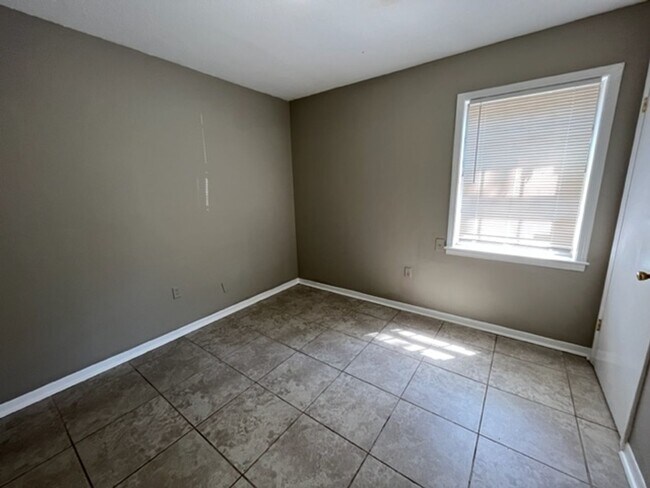 Building Photo - Renovated 4 Bedroom Bath home for Rent!