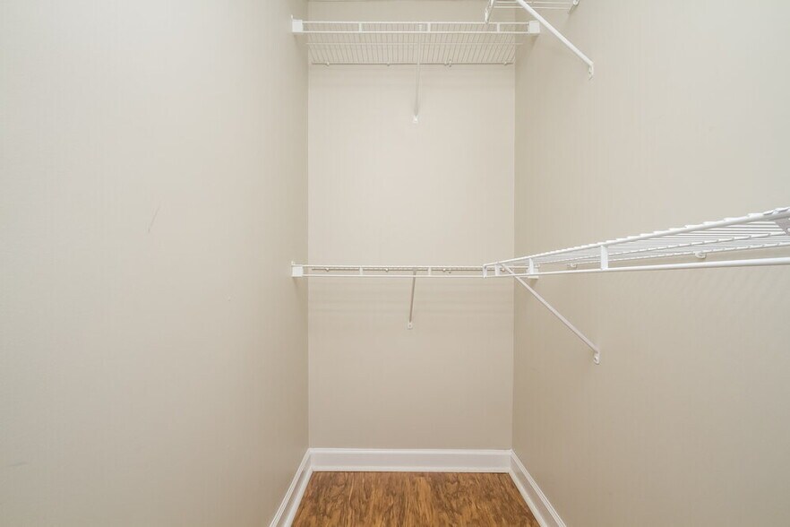 Building Photo - 1031 Lowrey Pl