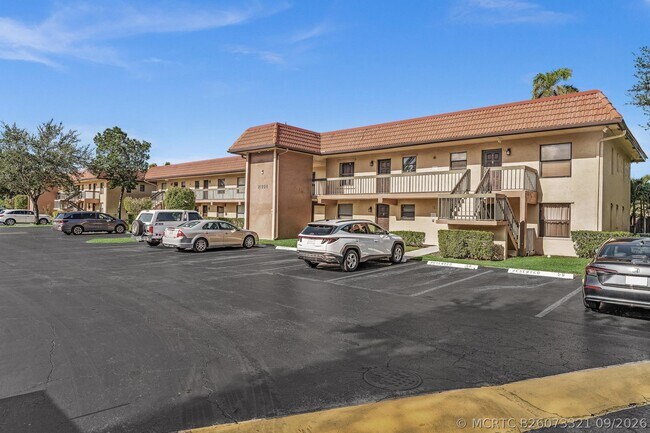 Building Photo - 21904 Lake Forest Cir