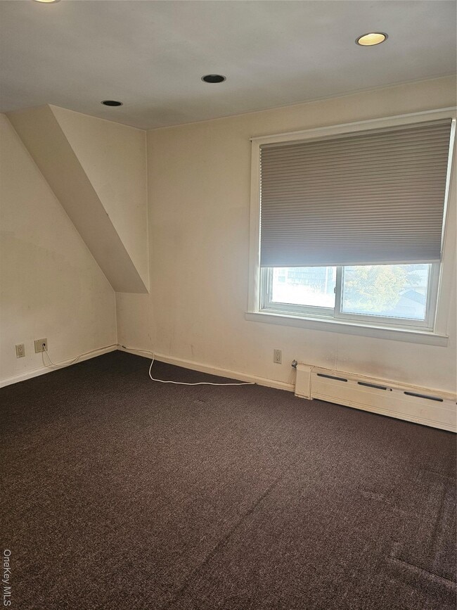 Building Photo - 14 Alameda St