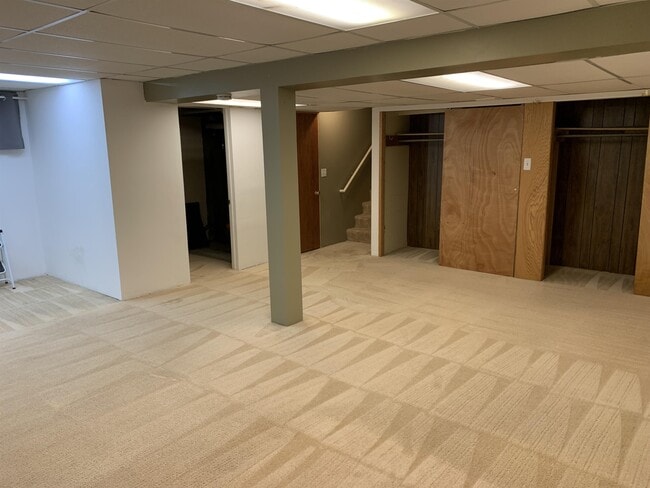 Building Photo - 6565 Zang St