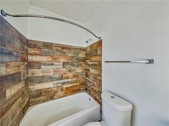 Building Photo - 333 Fletcher St SW