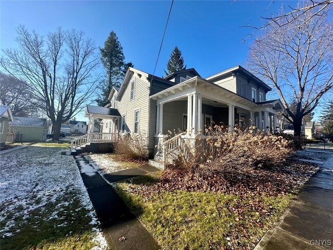 Primary Photo - 7 N Jefferson St