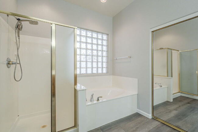Building Photo - 2951 E Riviera Pl