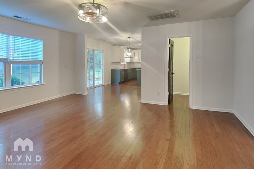 Building Photo - 1858 Woodstone Dr