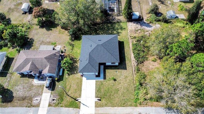 Building Photo - 769 Memorial Dr