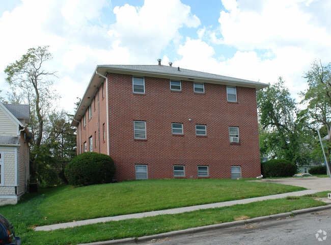 Building Photo - 10 on Jackson
