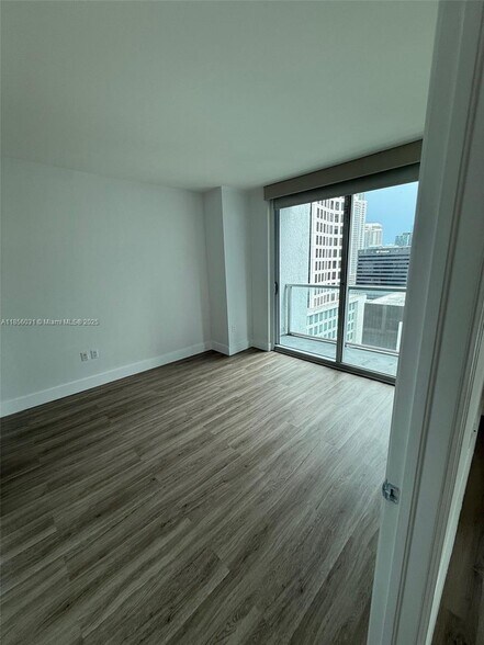 Building Photo - 55 SE 6th St