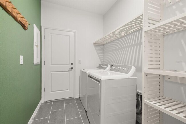 Building Photo - 1267 Normandy Dr