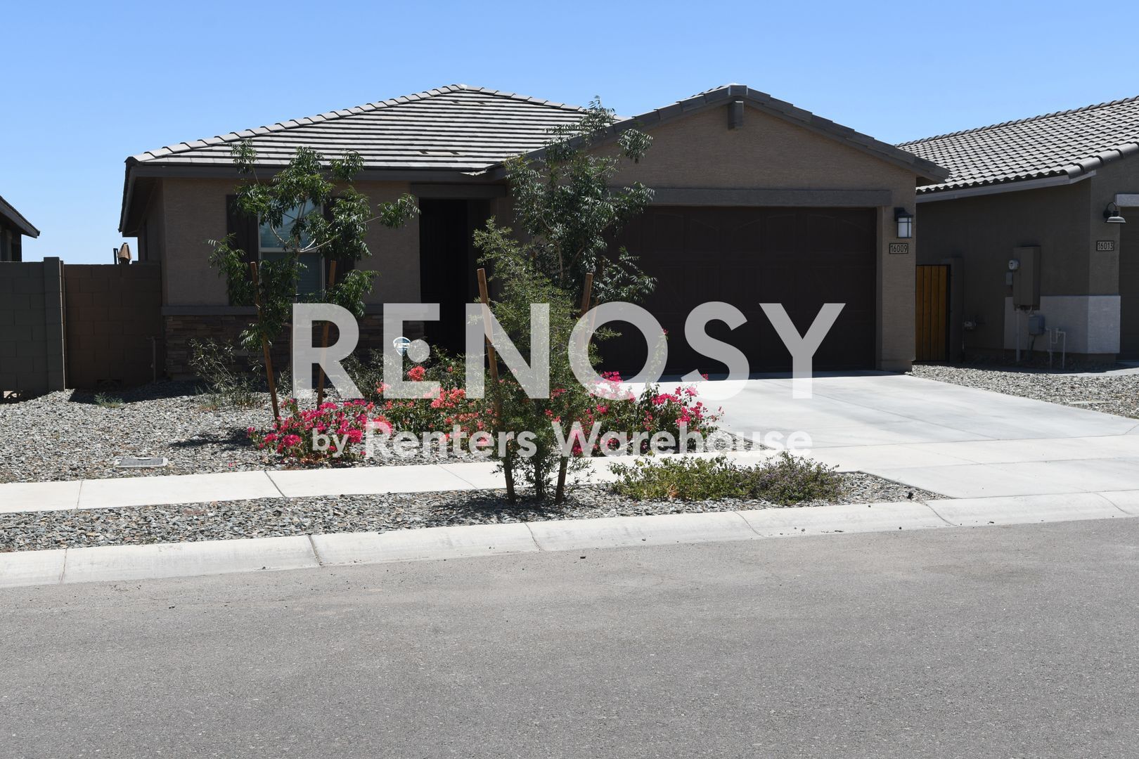 Building Photo - 16009 W Cottontail Ln