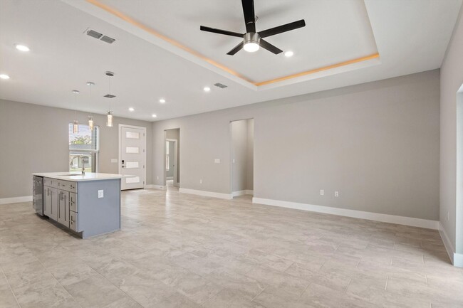 Building Photo - 1482 Gardenside Cir