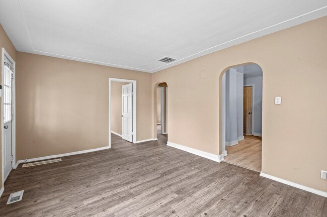 Building Photo - 2016 Reynolds St