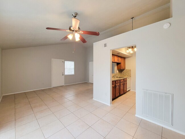 Building Photo - 24202 4 Sixes Ln