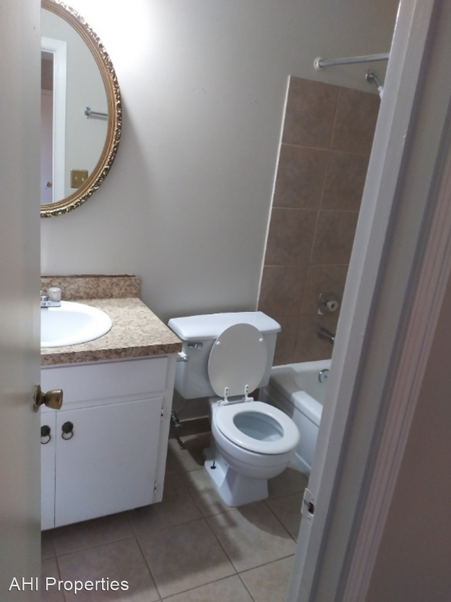 Building Photo - 3 br, 2.5 bath House - 2022 Rexford Road