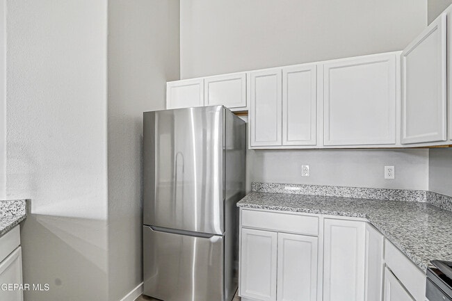 Building Photo - 5270 Sean Haggerty Dr