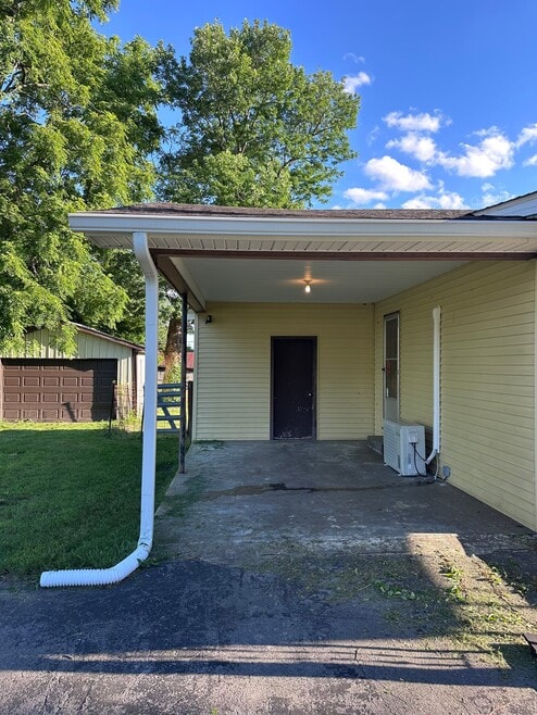 Building Photo - 396 Pike Hill Rd