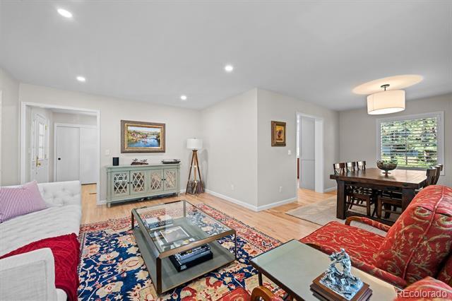 Building Photo - 7030 S Magnolia Cir