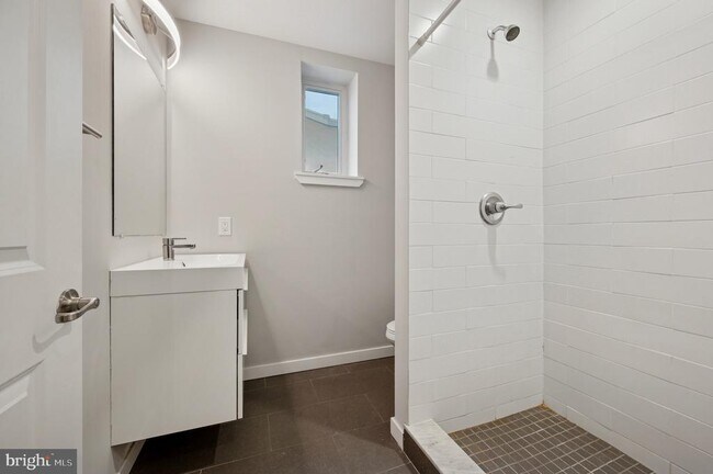 Primary Photo - 1200 N 5th St