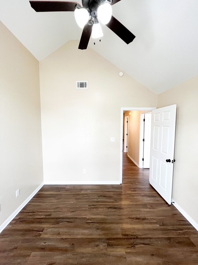 Building Photo - Available NOW!!!! You must see this is a Fabulous Home. 4 bedrooms, office, 2 bath, 2 car garage ...