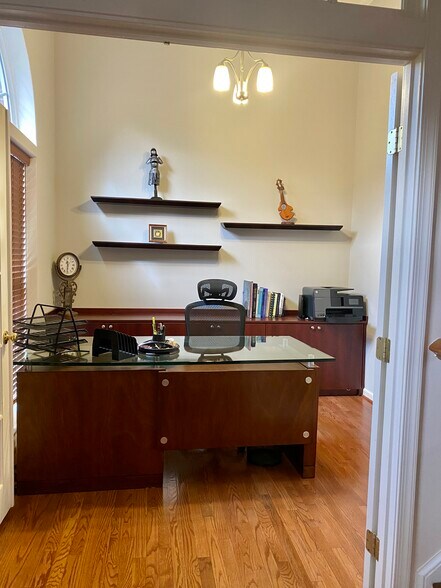 studio - 6355 Victor Gray Ct