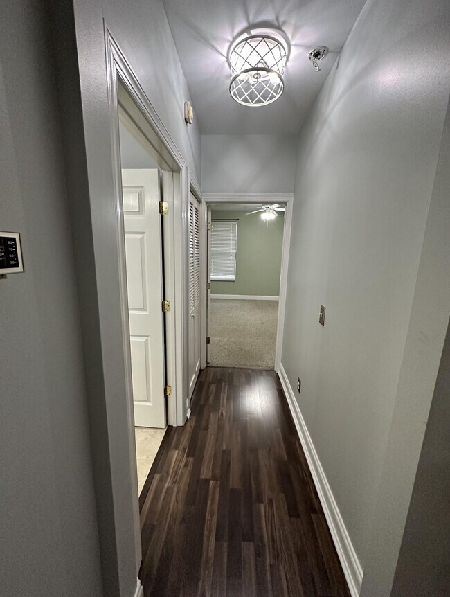 Building Photo - 4316 Summercrest Blvd