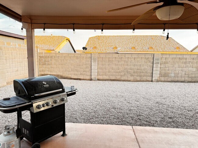 Building Photo - Apache Junction 3 bedroom rental