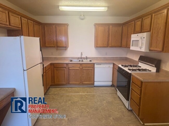 Building Photo - 628 W Evans Ridge Cir