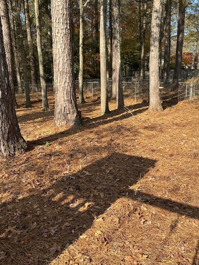 Building Photo - Available Now! 3 Bedroom/2 Bathroom with 1-Car Attached Garage!