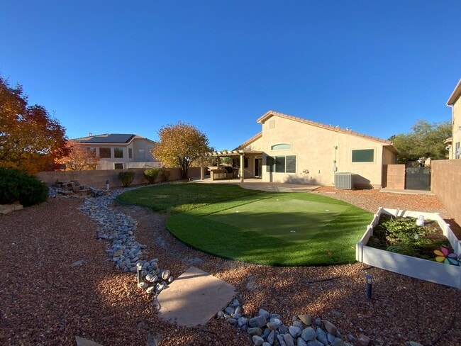 Building Photo - 4 Bedroom Single Story Home Available in C...